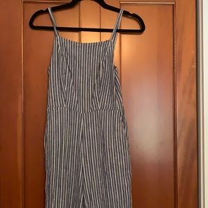 Old Navy Stripped Jumper *with pockets*